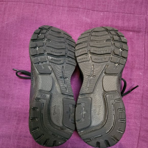 Brooks Ghost 14 women's  - black - size 7M - Picture 3 of 4